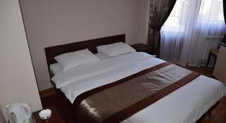 Гостиница Афина Адлер Стандартный двухместный номер с 1 кроватью или 2 отдельными кроватями-47